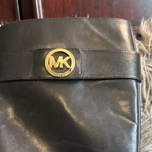 Elegant Black Leather Heeled Boots